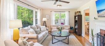 Bright, Cozy, and Just Minutes to the Best of Raleigh