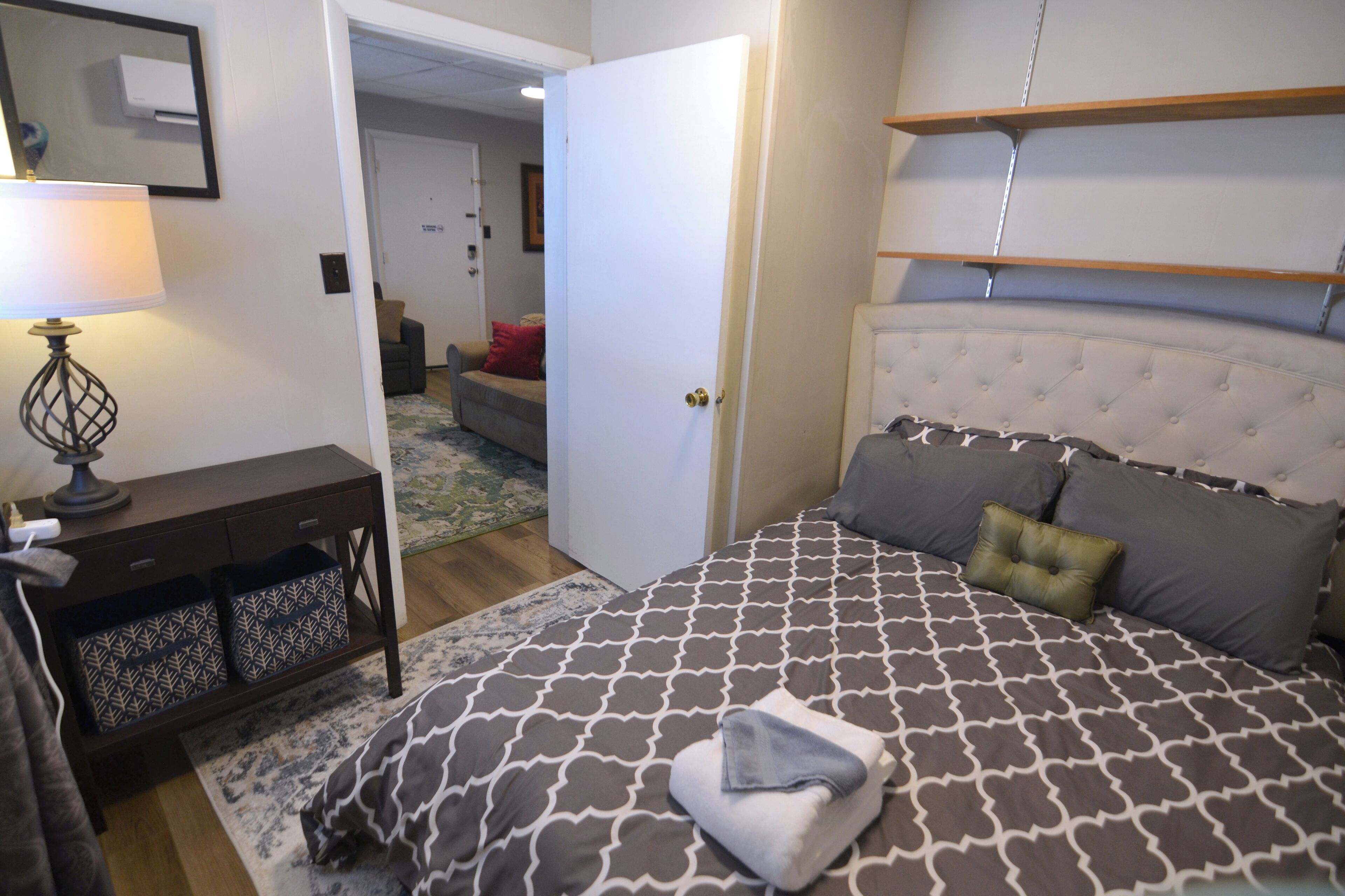 1 bedroom, desk, free WiFi, bed sheets
