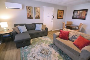 Smart TV - B-town Lookout (Bloomington)
