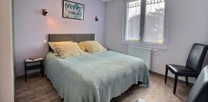 1 bedroom, iron/ironing board, free WiFi, bed sheets