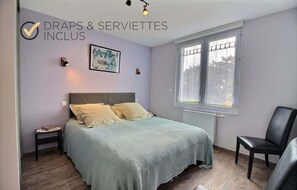 Iron/ironing board, free WiFi, bed sheets - La Maison Bleue - Comfortable appt Gr34 (Locmaria-Plouzané)