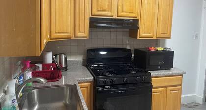 3-bedroom apartment in awesome Mount Vernon with AC, WiFi