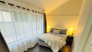 4 chambres, fer et planche à repasser, lit parapluie, Wi-Fi