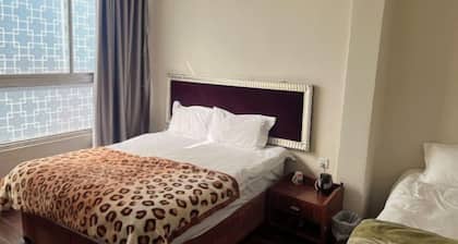 Shengtang Business Hotel