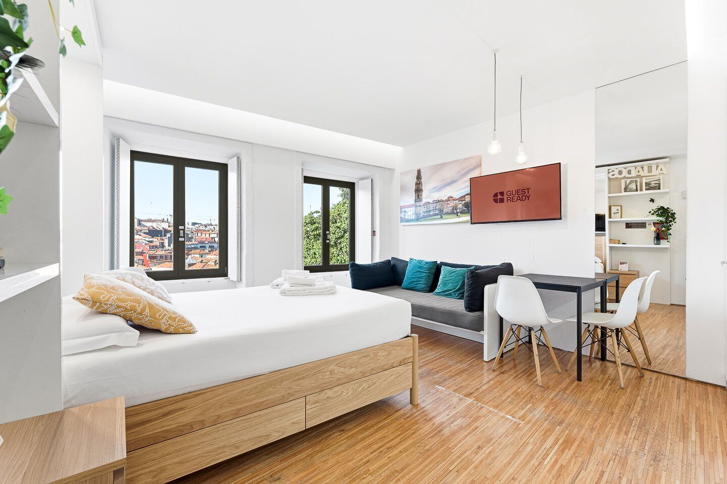 Iron/ironing board, internet, bed sheets