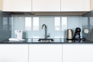 Kühlschrank, Mikrowelle, Geschirrspüler