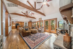 TV, fireplace - Two Homes on 160 Acres. Stocked Ponds, Firepits. Just 30 minutes from Tulsa. (Coweta)