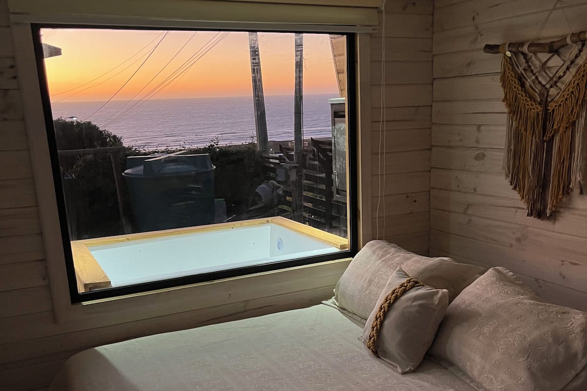 Studio, Sea View | Free WiFi