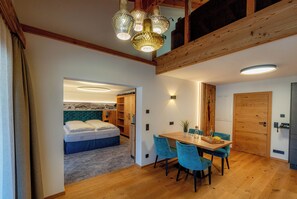 1 bedroom, internet, bed sheets - (4) Suite Scheibeberg, 1st floor with balcony village view, 65 sqm (Reit im Winkl)