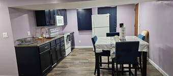 3-bedroom townhome in peaceful New Hope with AC, WiFi