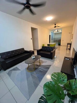 Télévision à écran plat