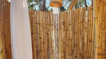 Superior Villa, Air conditioning, Bay View | Bathroom | Shower, towels, soap, shampoo
