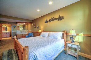 3 bedrooms, desk, iron/ironing board, free WiFi