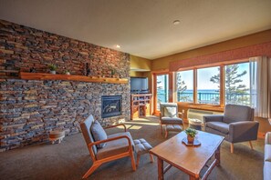 Smart TV, fireplace, offices