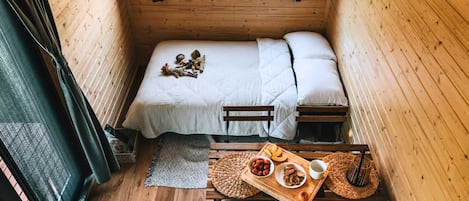 1 bedroom, WiFi, bed sheets