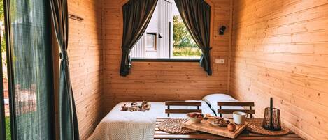 1 soverom, wi-fi og sengetøy