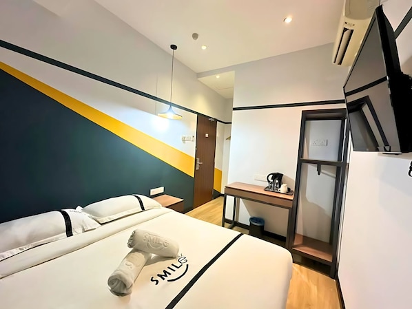 Habitación Deluxe | Escritorio, tabla de planchar con plancha y wifi gratis