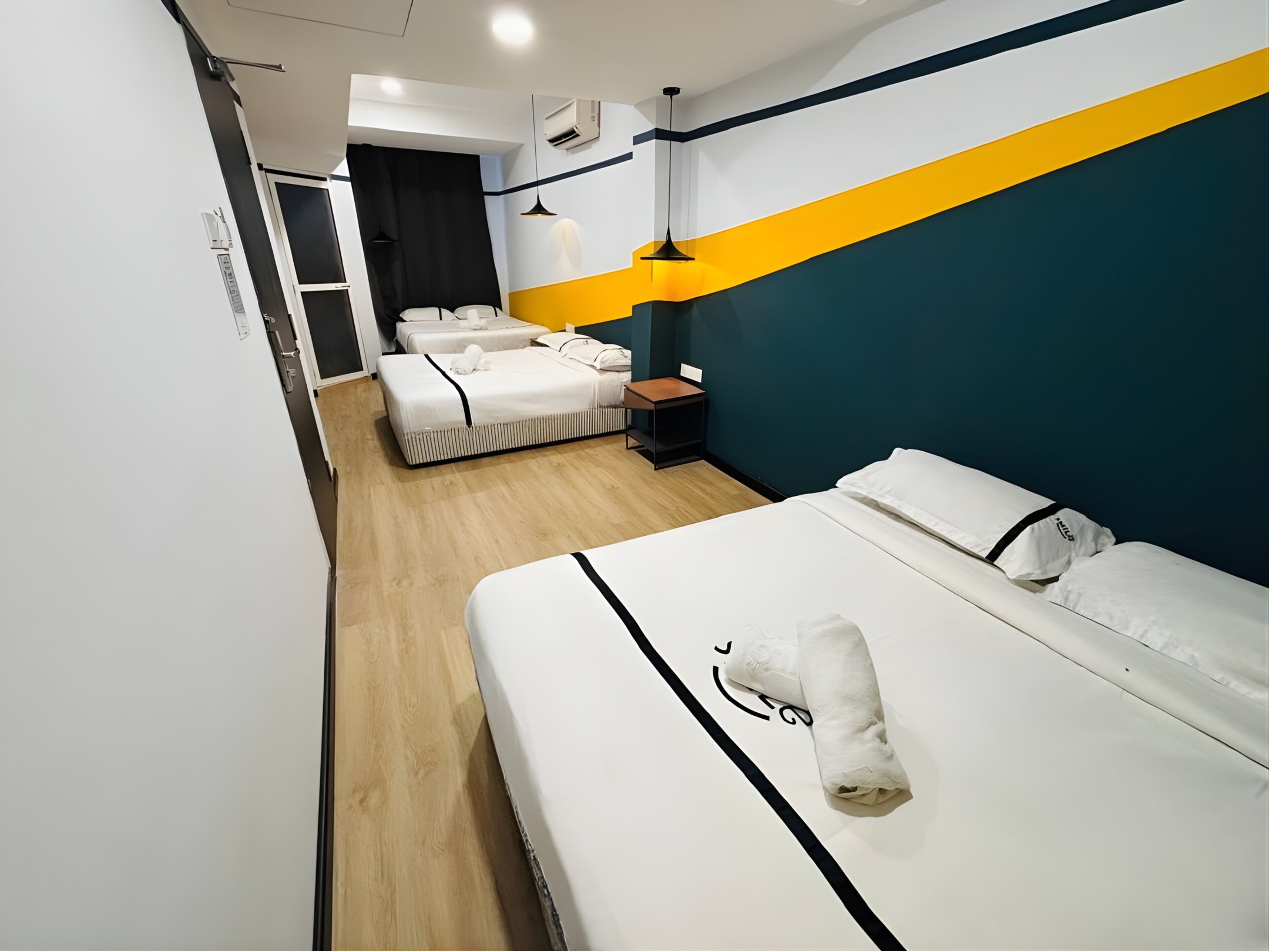 Family Double Room | Desk, iron/ironing board, free WiFi