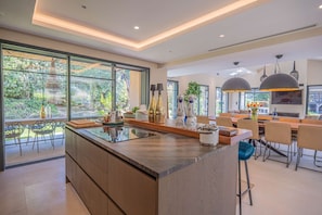 Fridge, microwave, dishwasher, toaster