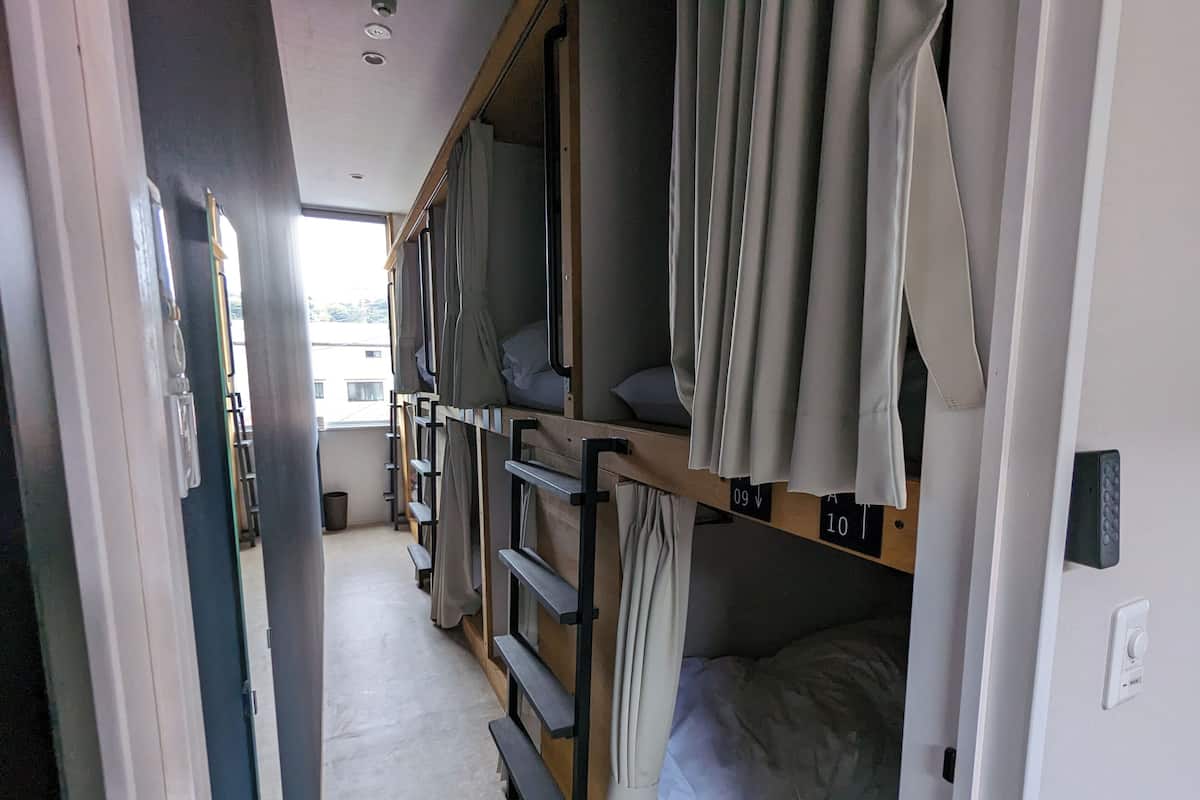 Basic Shared Dormitory, Men only