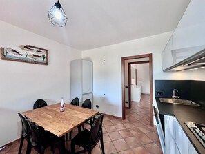 Fridge, oven, dishwasher