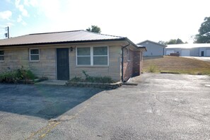 Exterior - Rural Escape (Bloomington)
