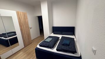 4 Schlafzimmer, BĂŒgeleisen/BĂŒgelbrett, Reisekinderbett, WLAN