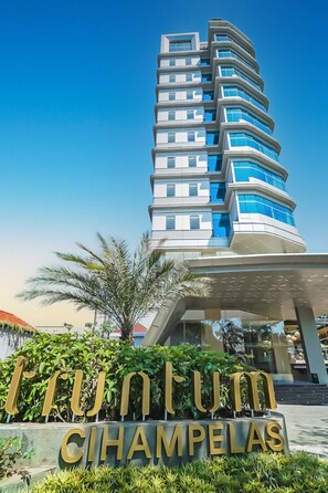 Exterior - Truntum Cihampelas (Bandung)