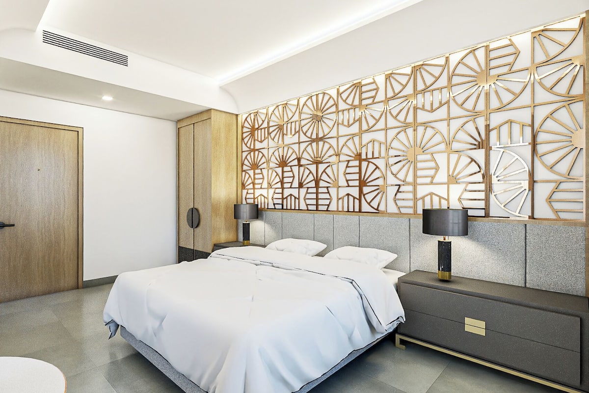 Presidential Suite | 1 bedroom, iron/ironing board, free WiFi, bed sheets