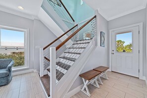 Unclassified image, 5 of 49, button