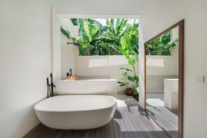Hair dryer - Modern 2BR Villa Rooftop & Pool (Kuta Utara)