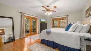 Cuna de viaje, wifi gratis y ropa de cama 