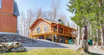 Waterfront Angler’s Oasis in The Maine Highlands!