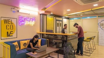 Khu tiếp khách ở sảnh