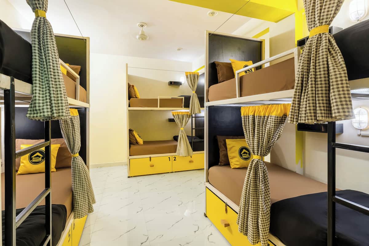 Sovsal - sovsal (män och kvinnor) (Bed in 6 Beds) | Gratis wi-fi och sängkläder