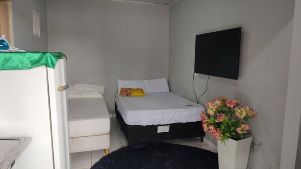 1 bedroom, iron/ironing board, WiFi, bed sheets