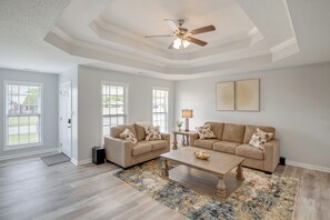 TV, fireplace - Patio & Spacious Yard: Home in Athens (Athens)