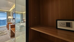 รูปภาพที่ไม่ได้จัดประเภท, 4 จาก 23, ปุ่ม