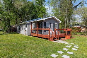 Front of property - Little Bit Of Country (Sevierville)