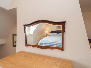 2 bedrooms, individually decorated, individually furnished, free WiFi