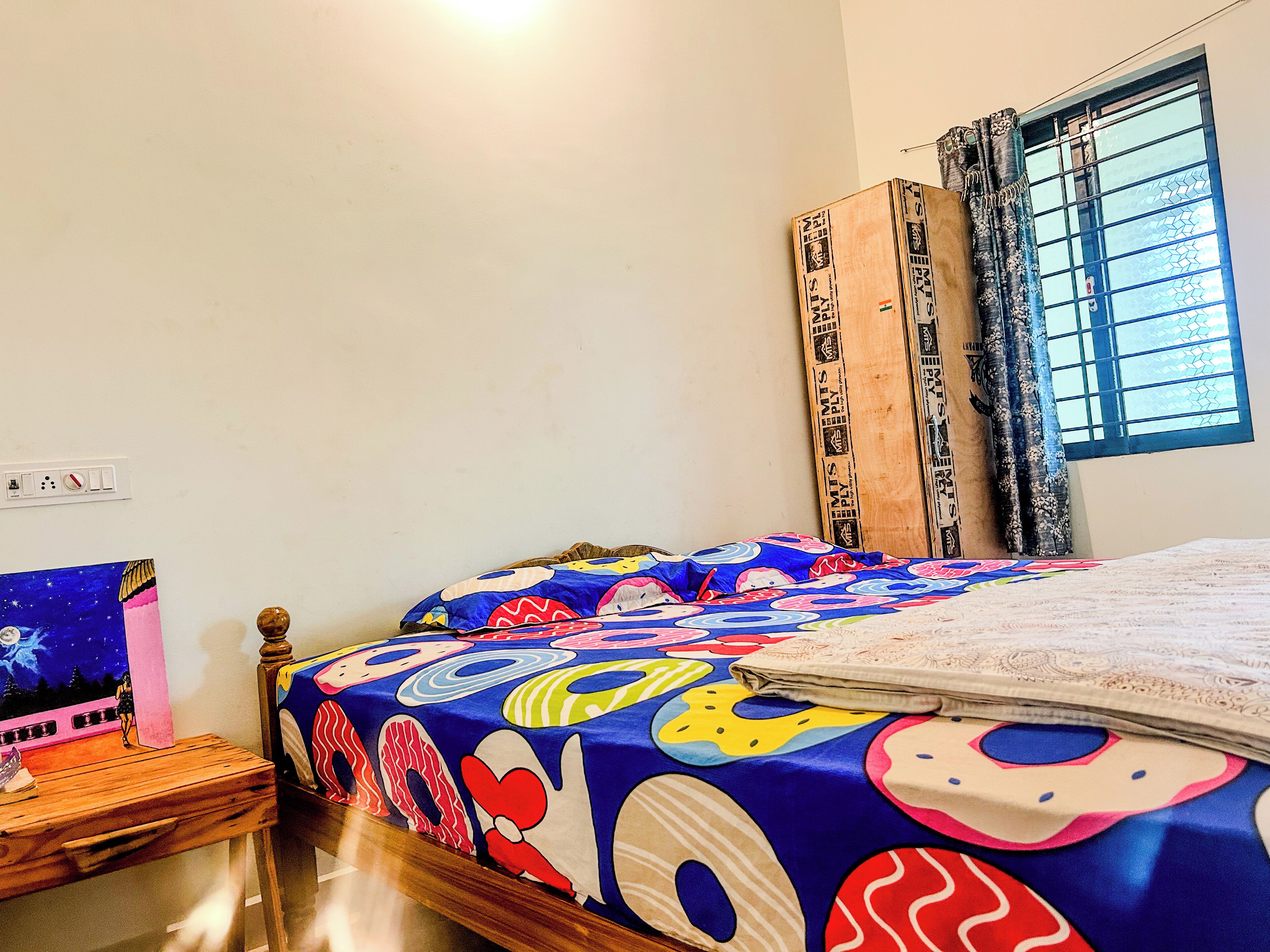 Standard Room, Balcony | Laptop workspace, iron/ironing board, rollaway beds, bed sheets