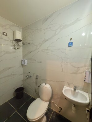 Regadera y tina de hidromasaje 