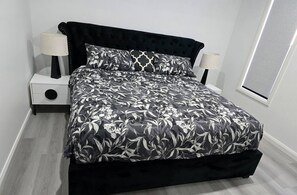 4 bedrooms, iron/ironing board, Internet, bed sheets - Luxury living accommodation in Victoria (Mickleham)