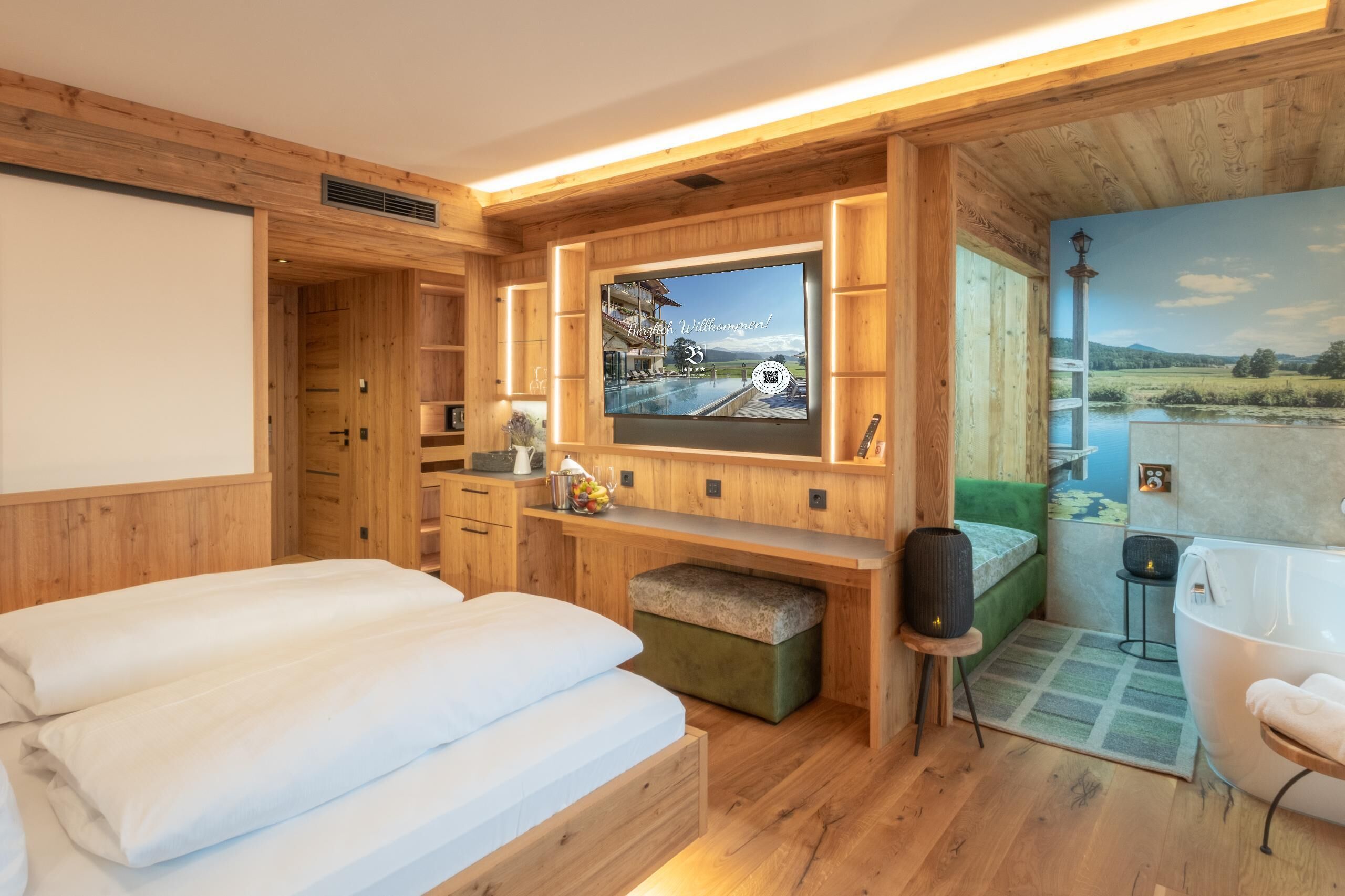 Double Room | Minibar, iron/ironing board, cribs/infant beds, free WiFi