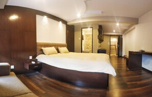 Bureau, espace de travail pour ordinateur portable, Wi-Fi gratuit