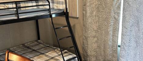 2 chambres, fer et planche Ă repasser, accĂšs au Wi-Fi (inclus)