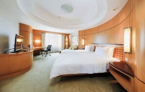 1 bedroom, in-room safe, iron/ironing board, free WiFi