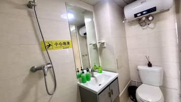 遮光窗簾/窗簾、隔音、免費 Wi-Fi