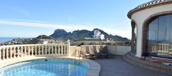 Villa in Pego mit Pool am Mittelmeer