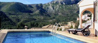 Rustige villa met privézwembad